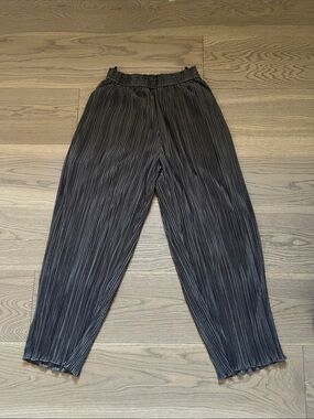 Pleated Elastic-Waist Pants (taupe)